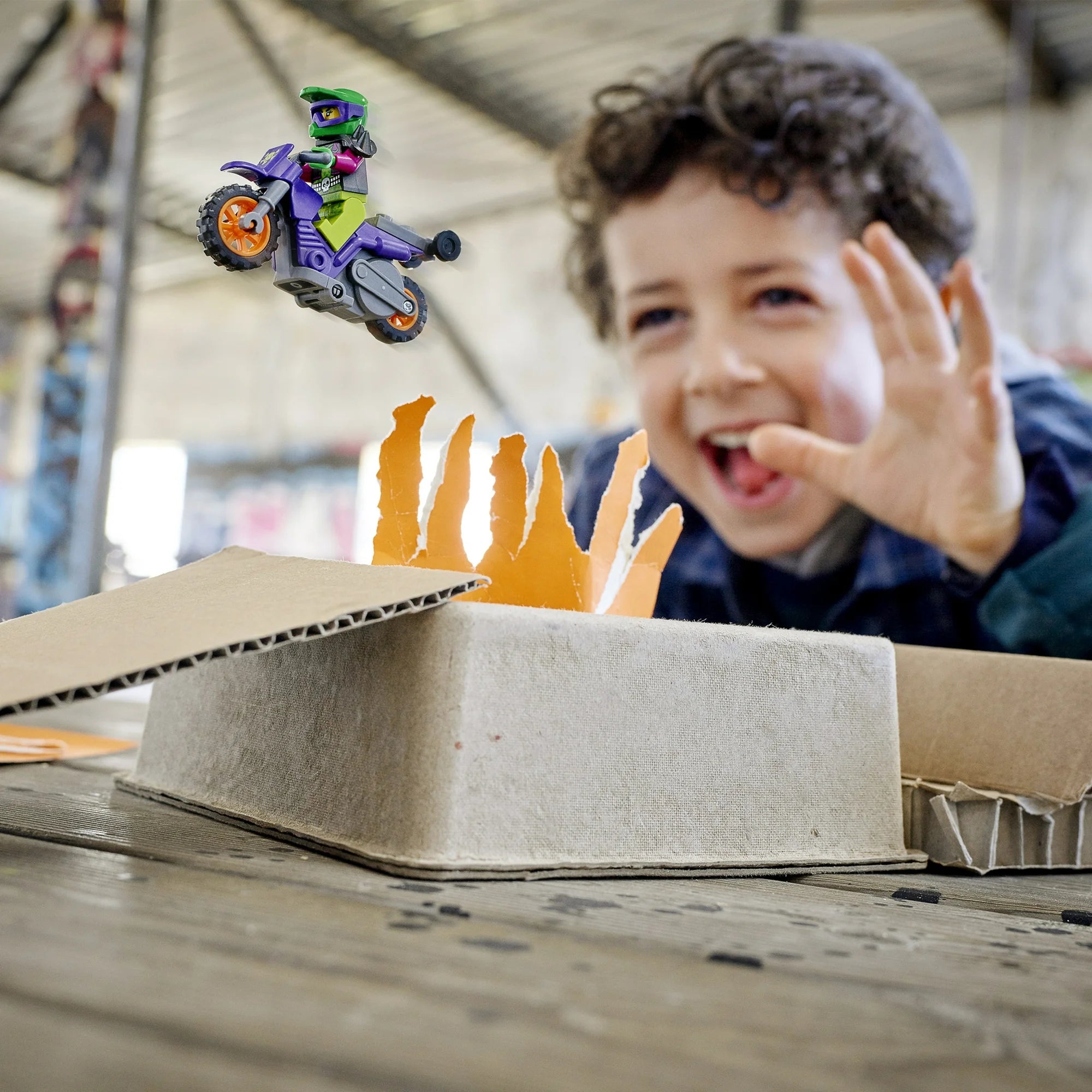 LEGO City Stuntz Value Set 3 Minifigures 3 Bikes and Carrying Case 66707