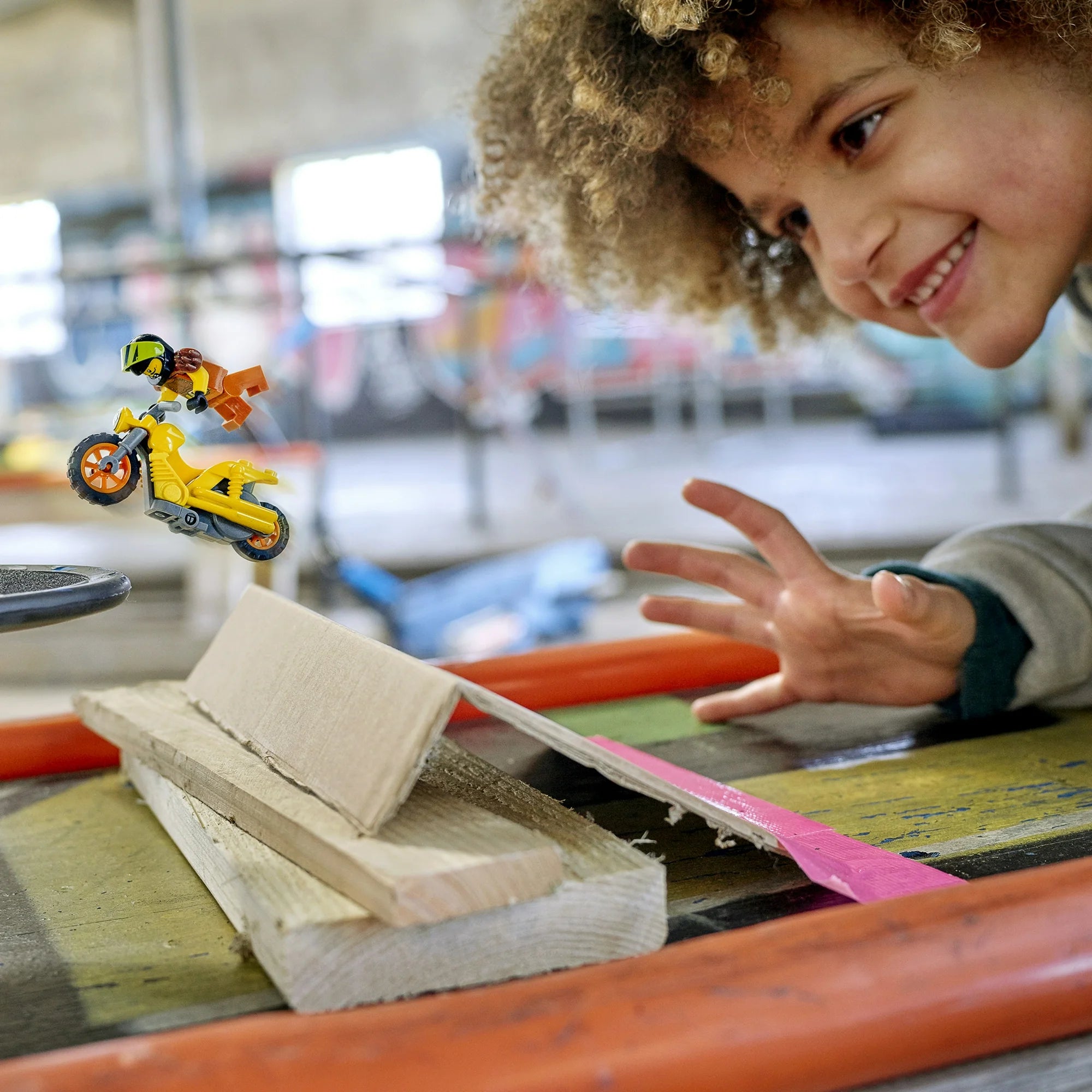 LEGO City Stuntz Value Set 3 Minifigures 3 Bikes and Carrying Case 66707