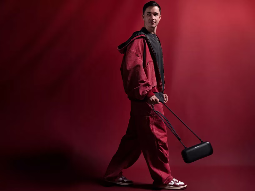 Refurbished Bose Soundlink Max Portable Speaker, Deep Bass, Up to 20 Hours, App Control, Black