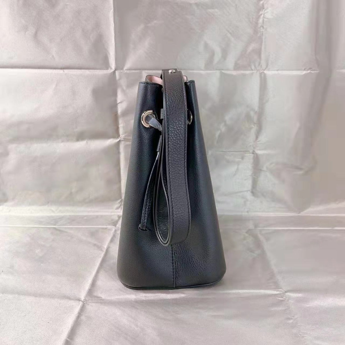 Kate Spade WKRU6827 marti large bucket bag in black