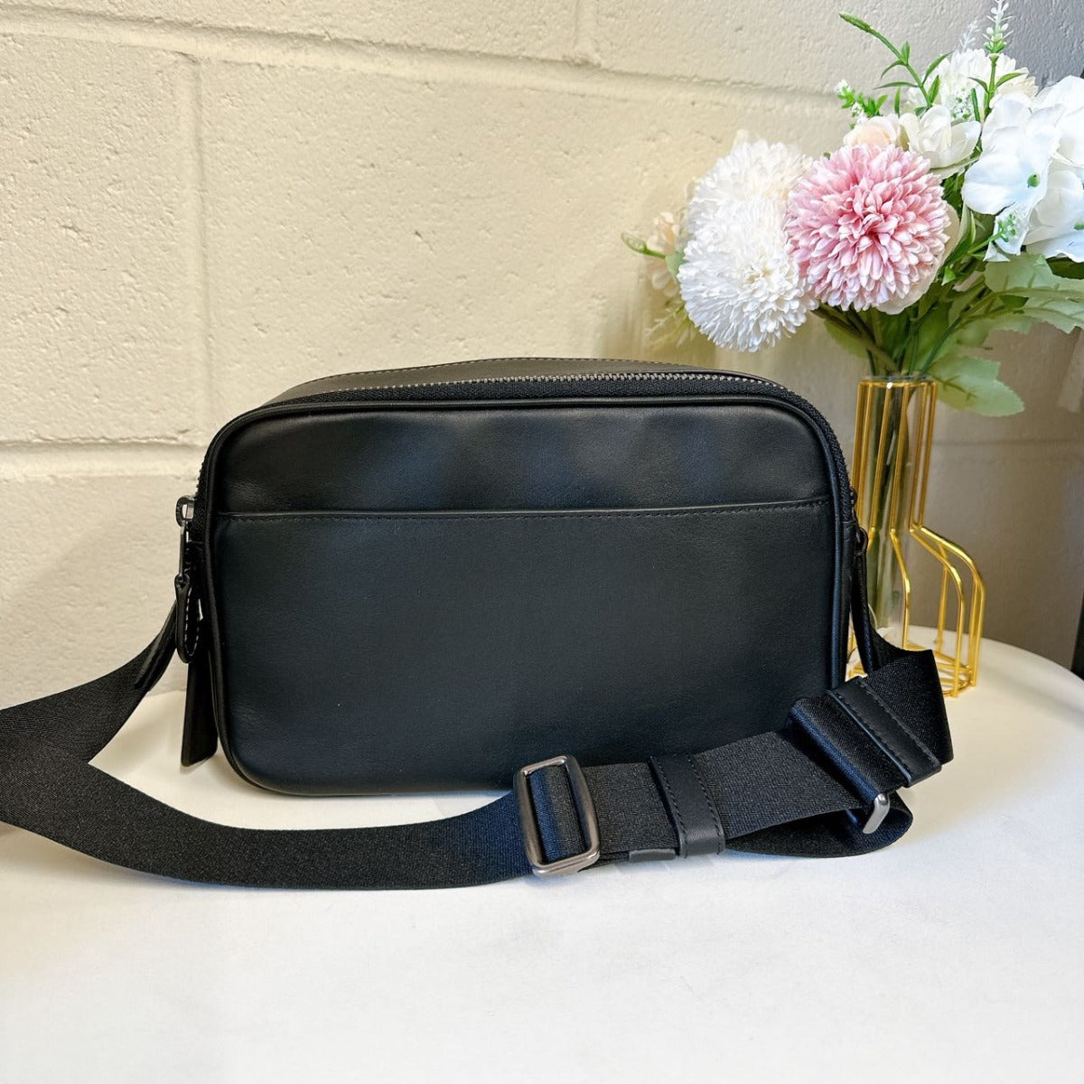 Coach C4148 Graham Crossbody In Black