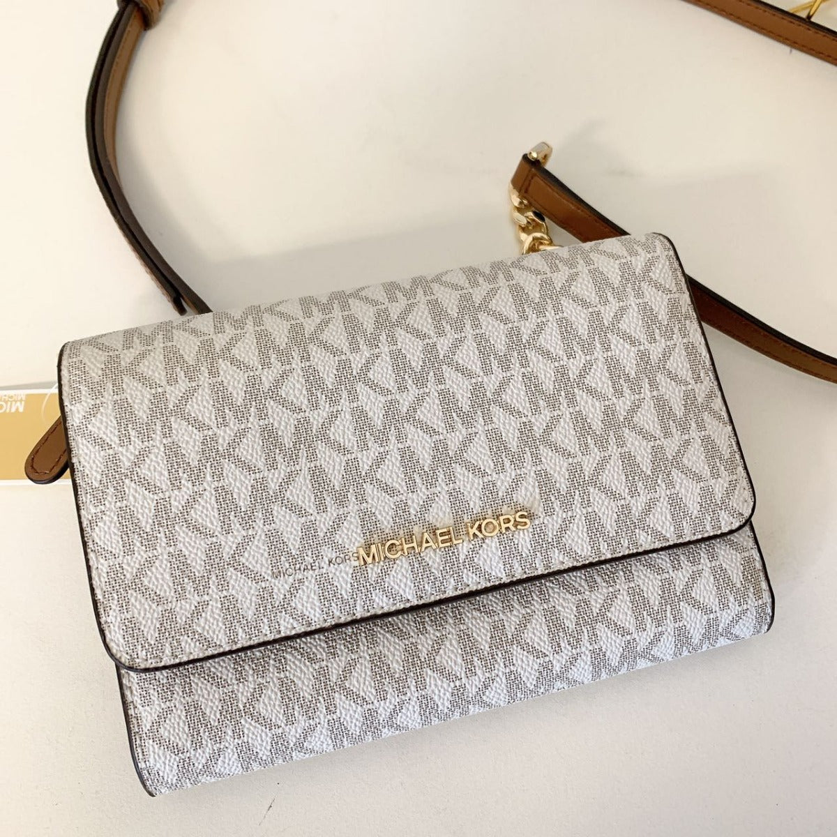 Michael Kors 35F0GTVC8B Jet Set Travel Medium Phone Crossbody Leather IN Vanilla
